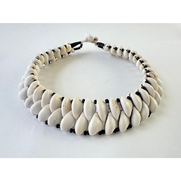 90's Cowrie Shell Collar 18" Beachy Statement Layered Shell Bib Necklace - Picture 1 of 9